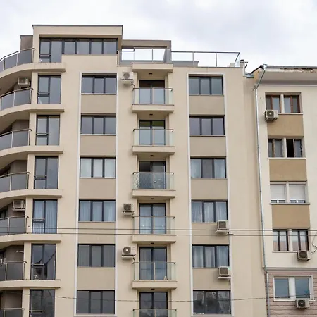 Apartment Sunny 1bdr Near Center *